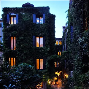 3* Otel Flora