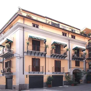 https://hotel-cortese-palermo.palermohotels.org